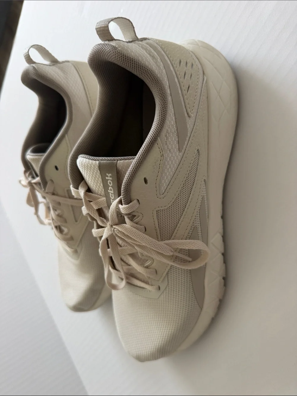 Reebok Men’s Sneakers in Cream and Light Tan size 10.5